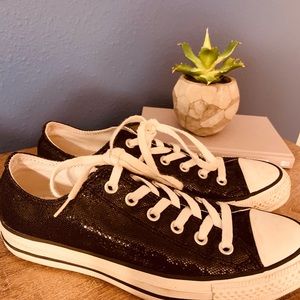 Black sparkle Converse